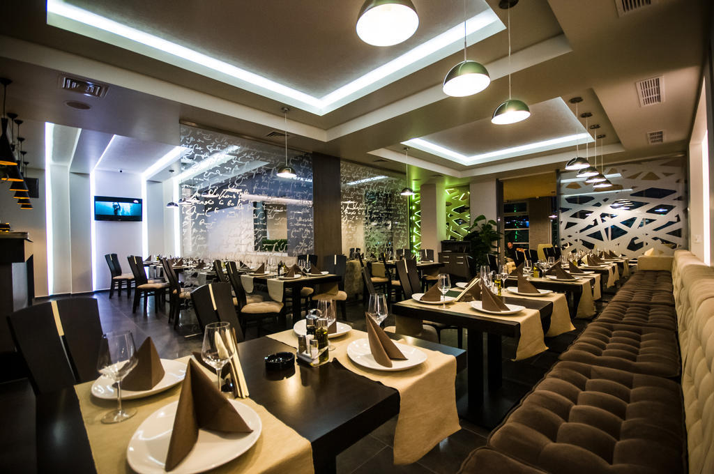 Hotel Aqua Târgu Jiu Εξωτερικό φωτογραφία